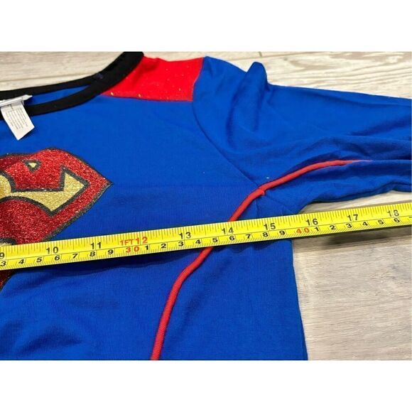 DC marvel, superhero, girls superman shirt, Halloween costume size M/L - Picture 6 of 10
